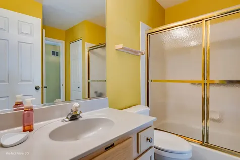 2530 Live Oak Lane Buffalo Grove IL 60089