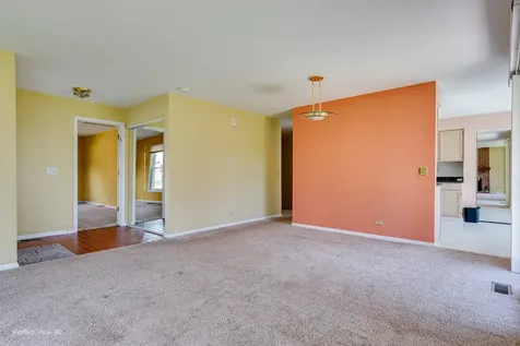 2530 Live Oak Lane Buffalo Grove IL 60089