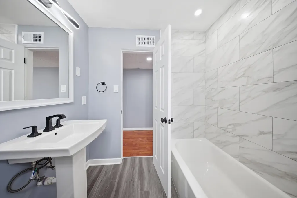 2014 North Whipple Street Chicago IL 60647
