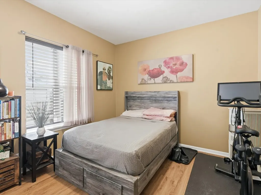 5355 West Galewood Avenue Chicago IL 60639