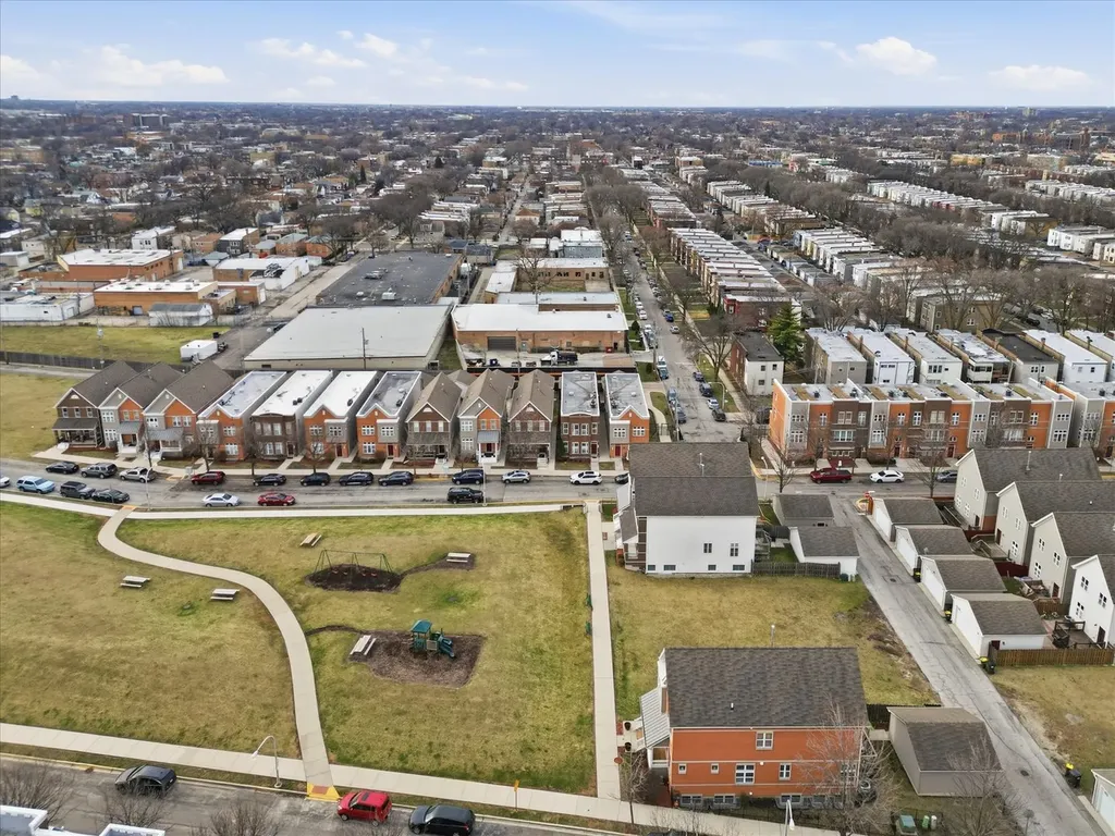 5355 West Galewood Avenue Chicago IL 60639