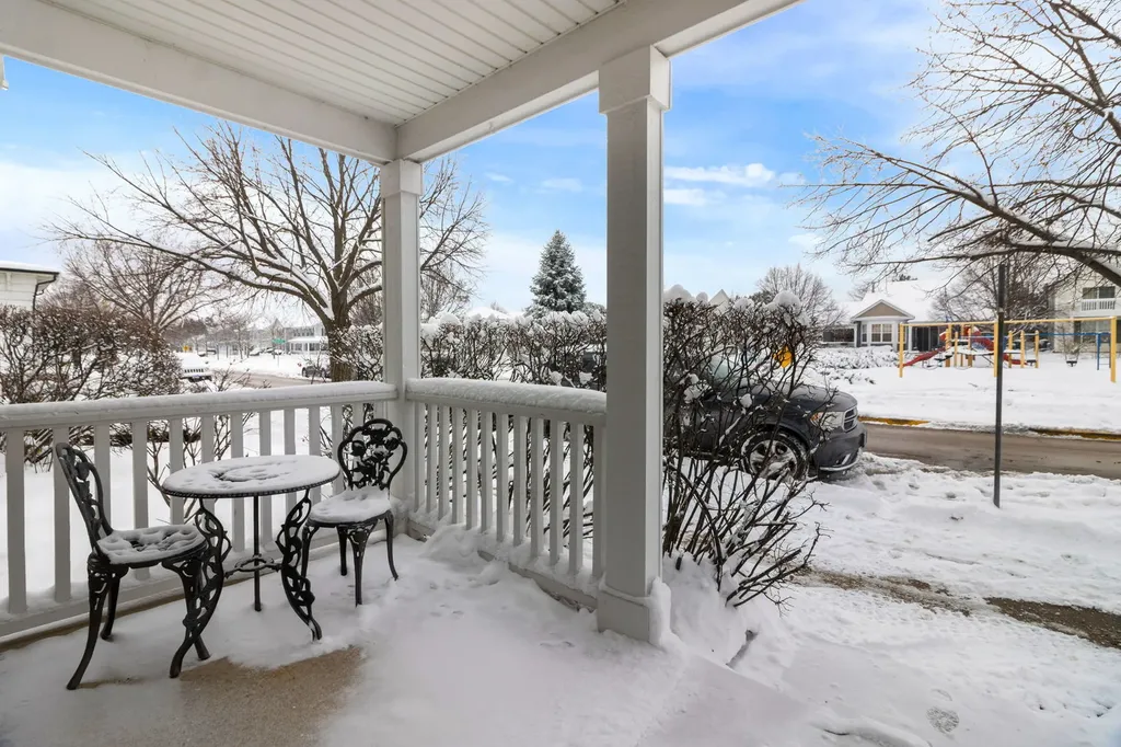 986 Four Seasons Boulevard Aurora IL 60504