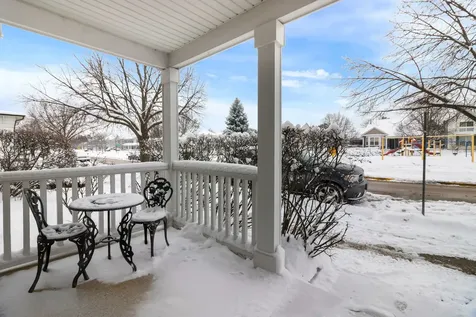986 Four Seasons Boulevard Aurora IL 60504