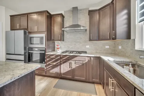 1007 Kessler Drive Mundelein IL 60060
