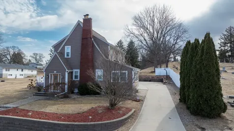 105 South Bluff Street Albany IL 61230