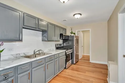 16511 Paulina Street Markham IL 60428