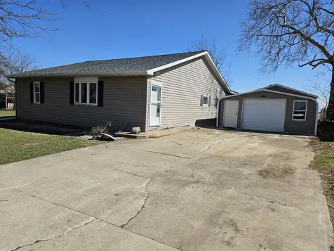 1408 North State Rte 1-17 Momence IL 60954