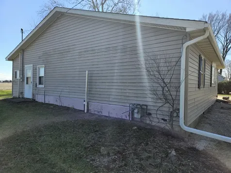 1408 North State Rte 1-17 Momence IL 60954