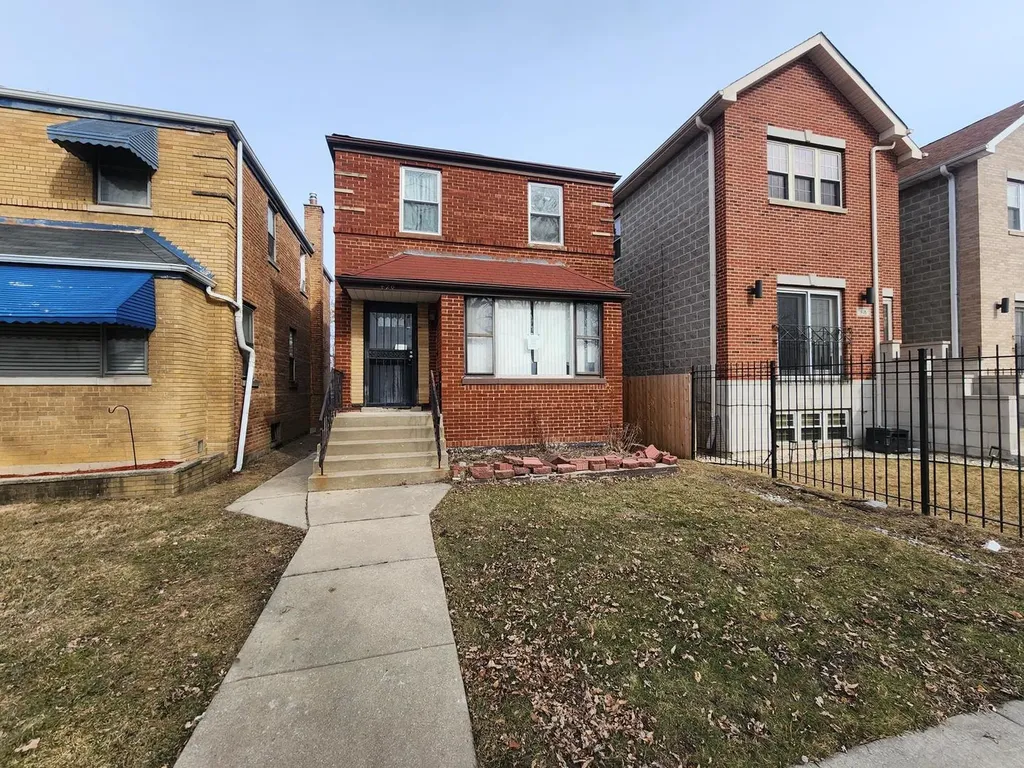 420 West 98th Street Chicago IL 60628
