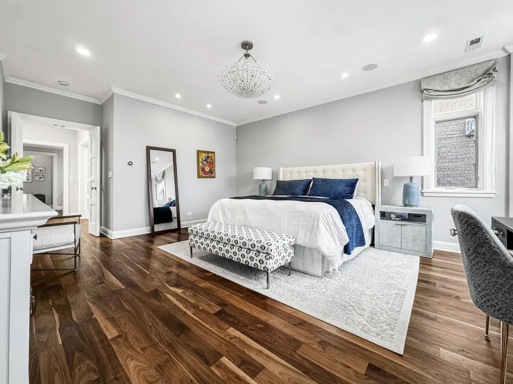 2615 North Paulina Street Chicago IL 60614