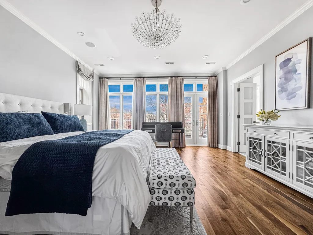 2615 North Paulina Street Chicago IL 60614