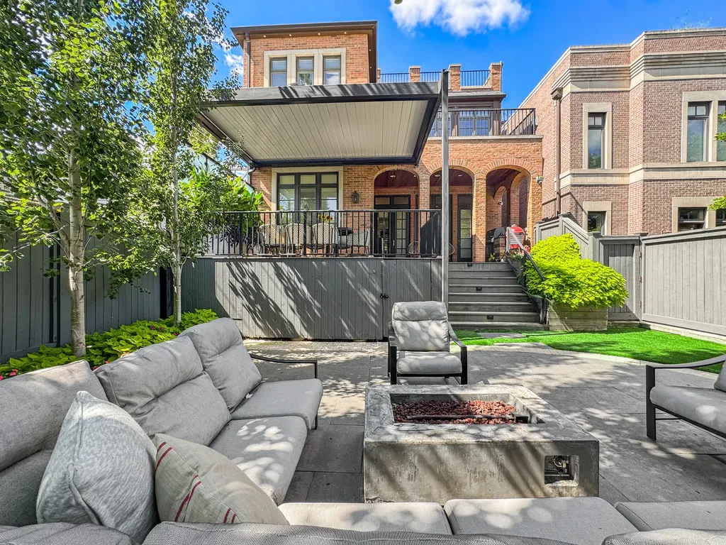2615 North Paulina Street Chicago IL 60614