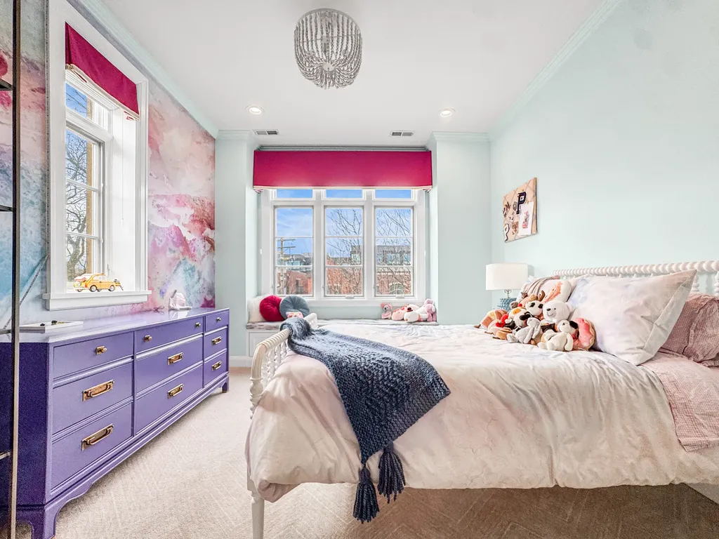 2615 North Paulina Street Chicago IL 60614