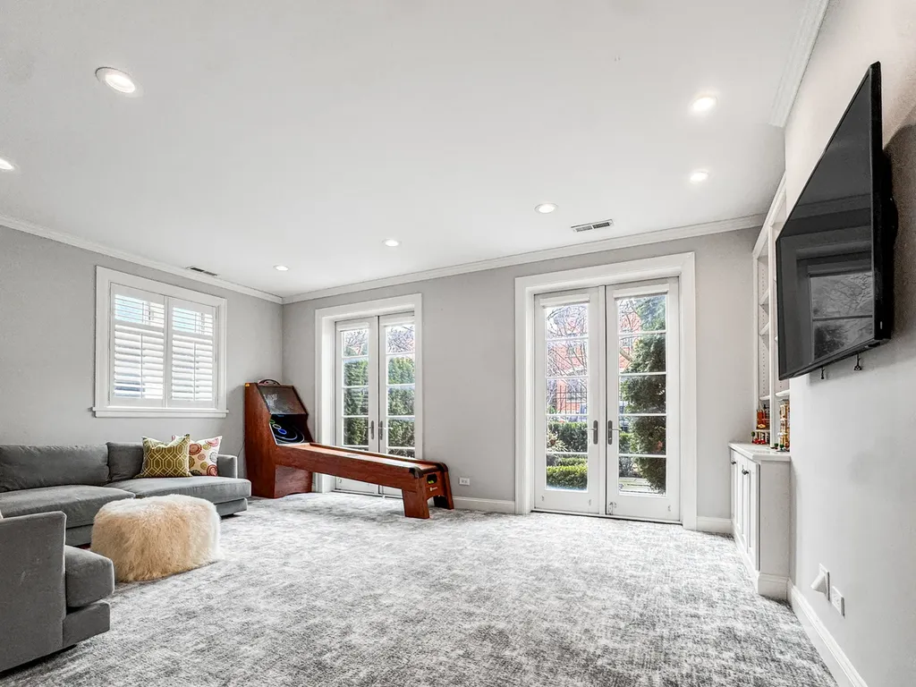2615 North Paulina Street Chicago IL 60614