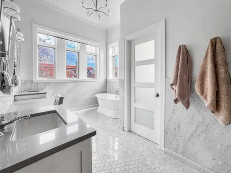 2615 North Paulina Street Chicago IL 60614