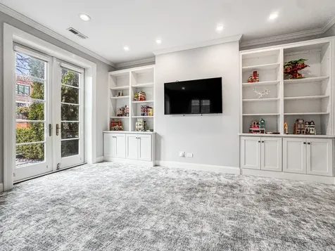 2615 North Paulina Street Chicago IL 60614