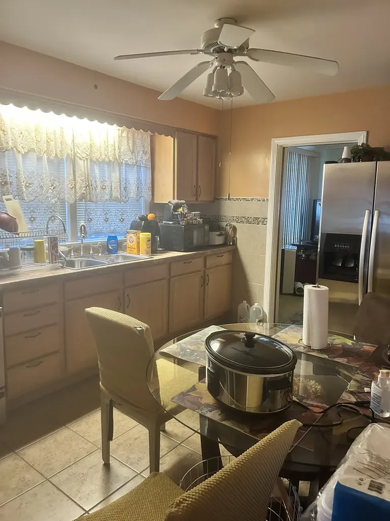 8731 South Clyde Avenue Chicago IL 60617