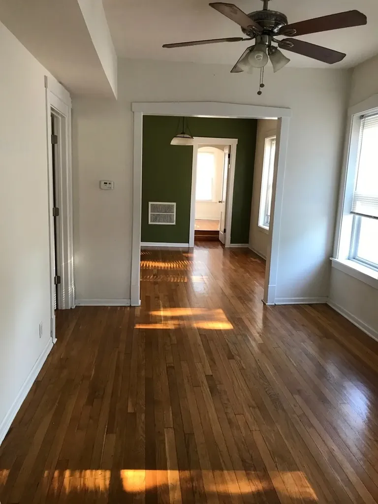 3823 North Lavergne Avenue Chicago IL 60641