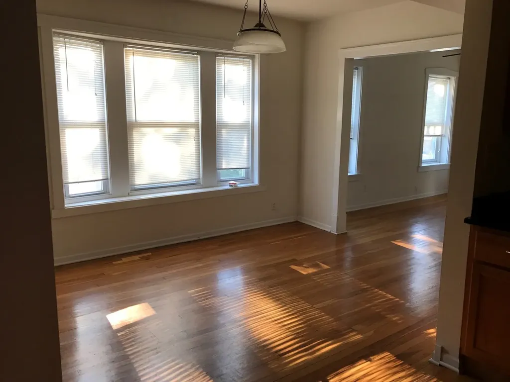 3823 North Lavergne Avenue Chicago IL 60641