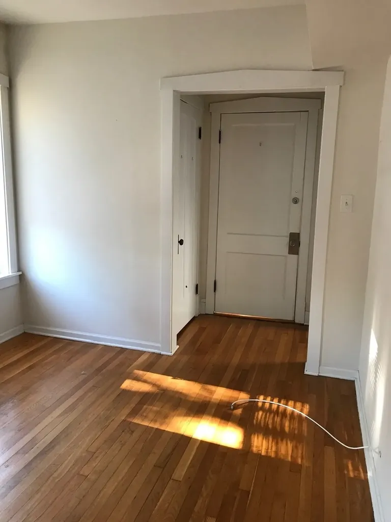 3823 North Lavergne Avenue Chicago IL 60641