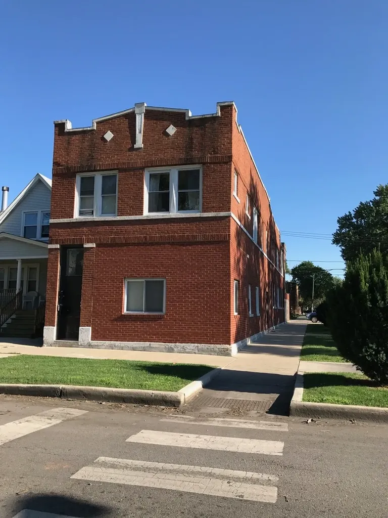 3823 North Lavergne Avenue Chicago IL 60641