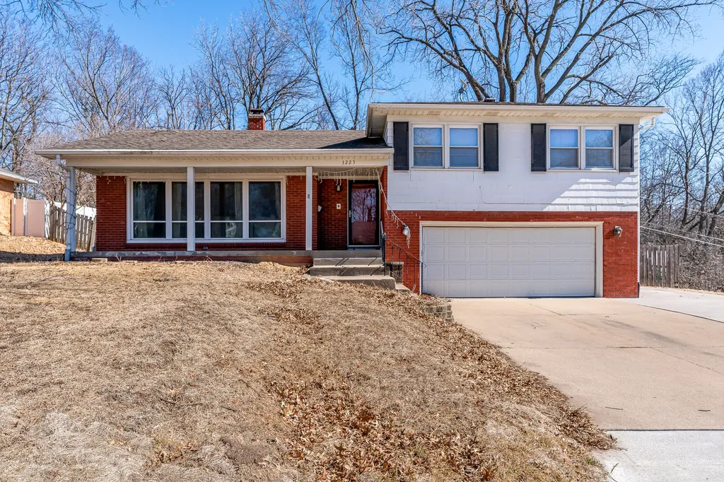 3225 28TH Street Court Rock Island IL 61201