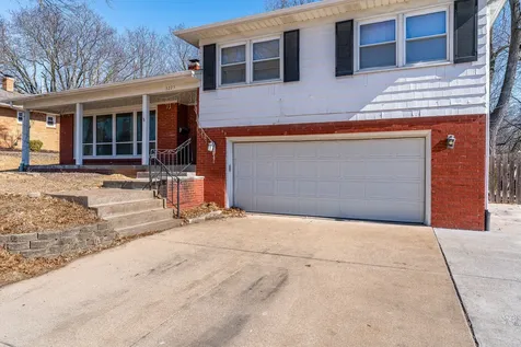 3225 28TH Street Court Rock Island IL 61201