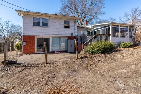 3225 28TH Street Court Rock Island IL 61201