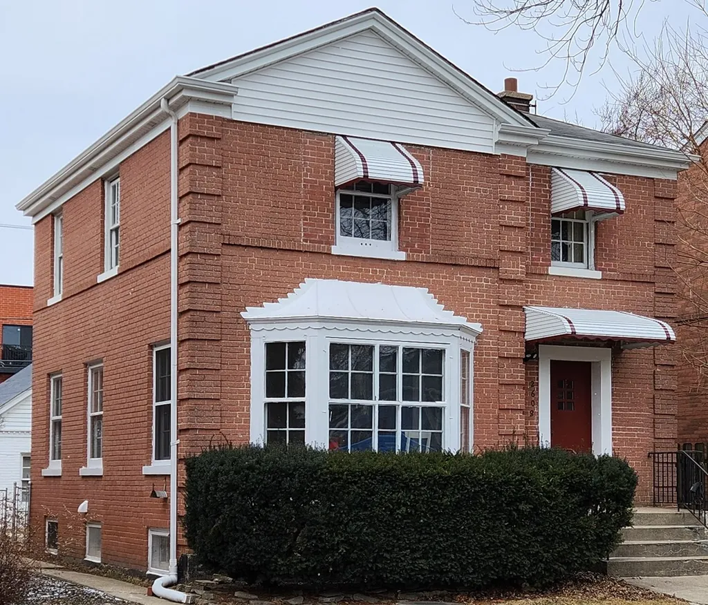 2608 North Neva Avenue Chicago IL 60707