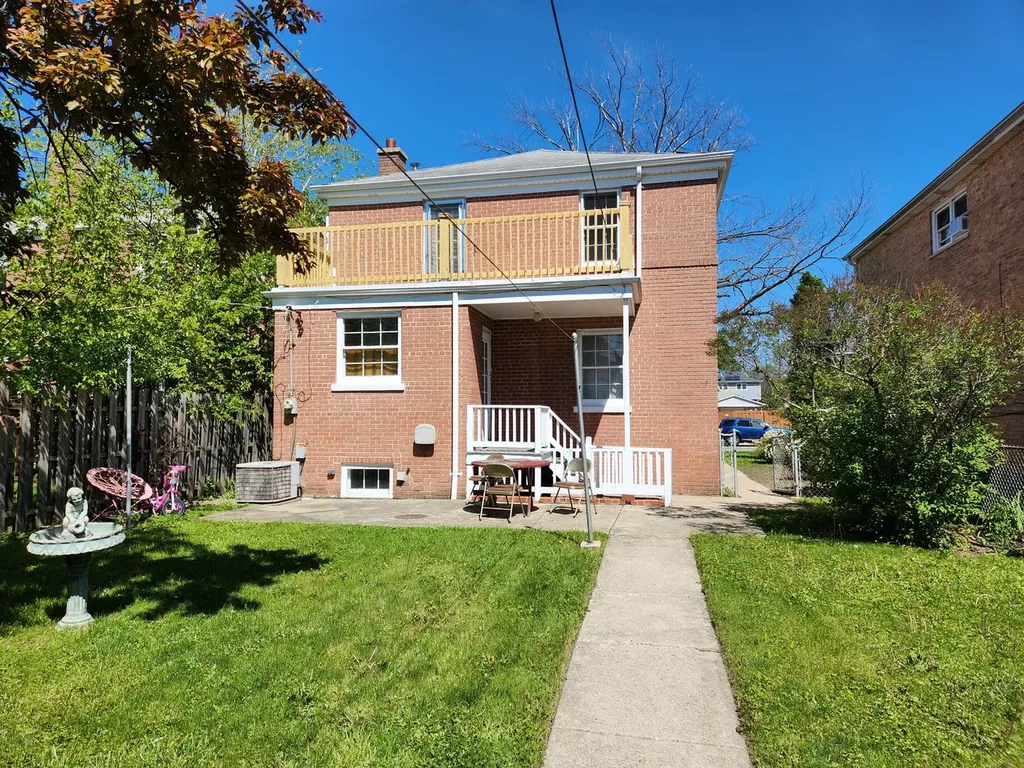 2608 North Neva Avenue Chicago IL 60707
