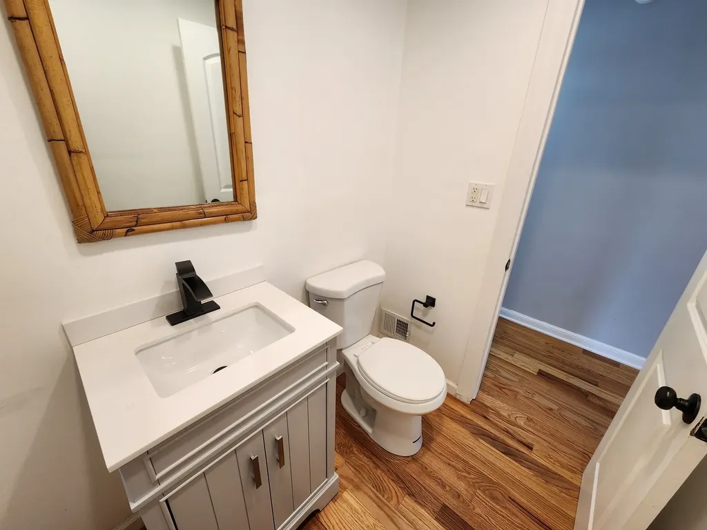 2608 North Neva Avenue Chicago IL 60707