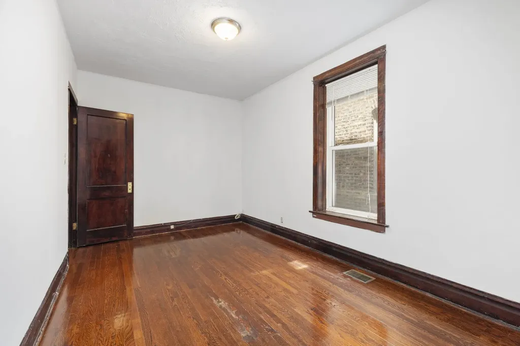 4519 North Troy Street Chicago IL 60625