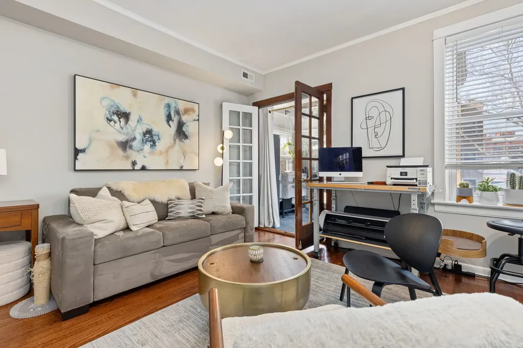 4519 North Troy Street Chicago IL 60625