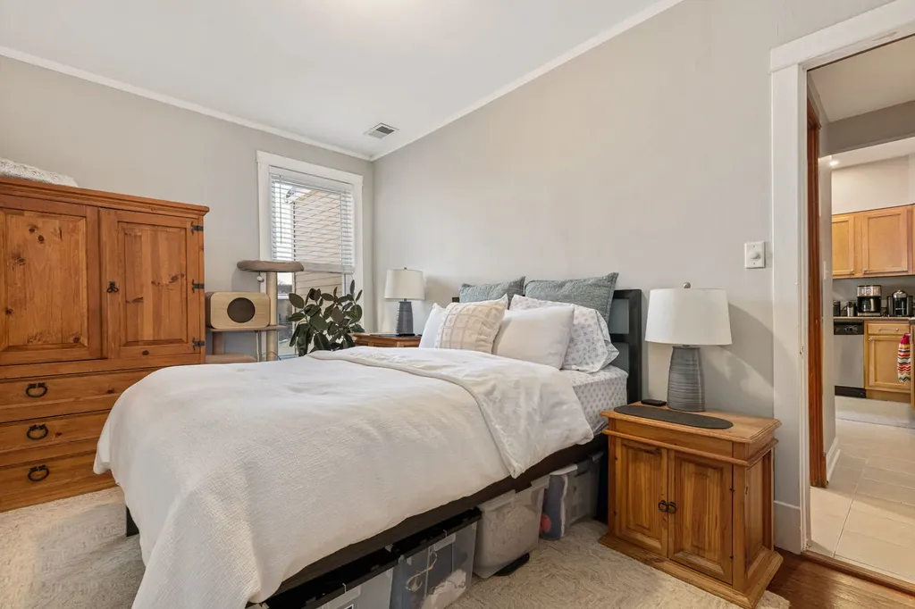 4519 North Troy Street Chicago IL 60625