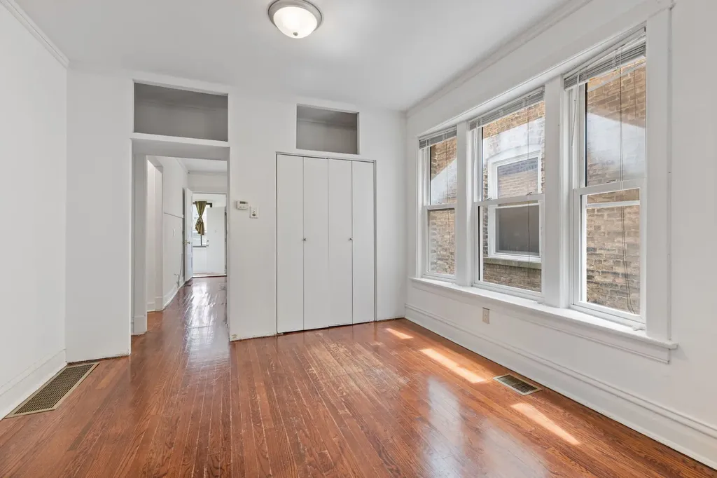 4519 North Troy Street Chicago IL 60625