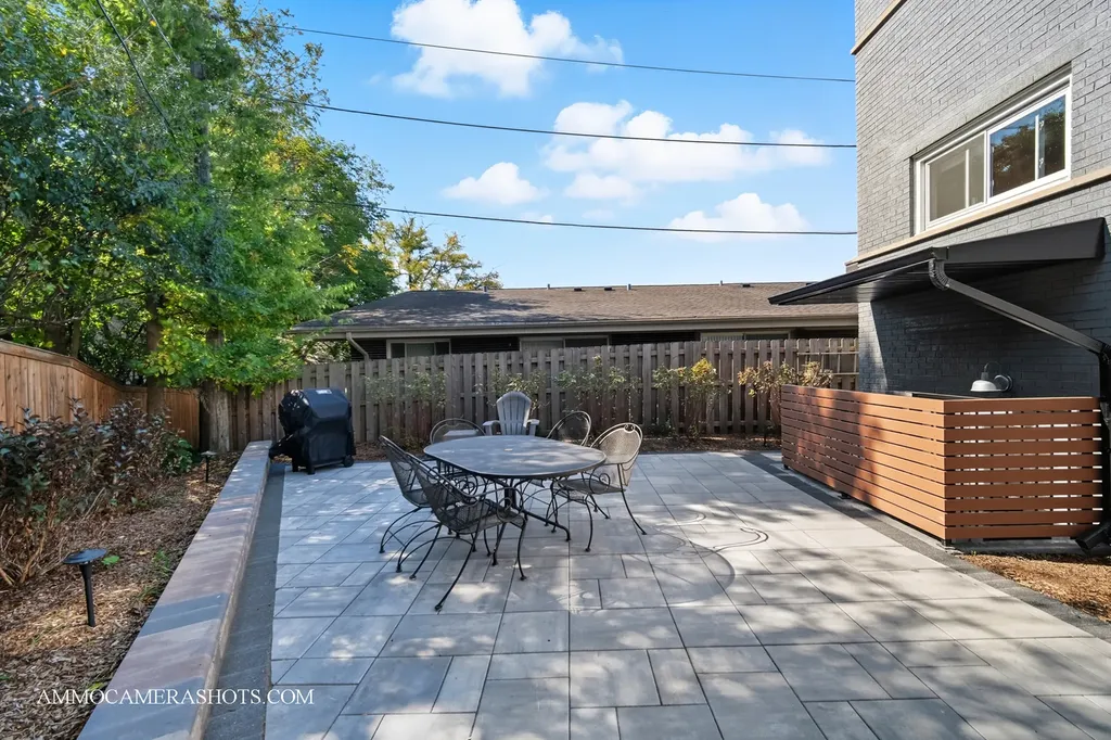 143 Ann Street Clarendon Hills IL 60514