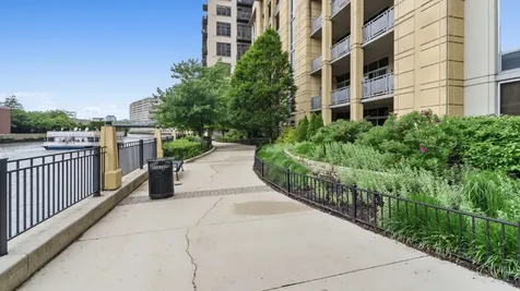 700 North Larrabee Street Chicago IL 60654