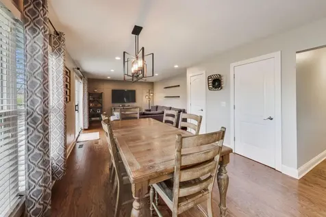 2822 North Brighton Place Arlington Heights IL 60004