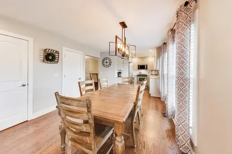 2822 North Brighton Place Arlington Heights IL 60004