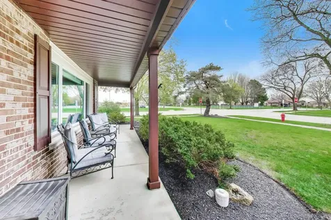 2822 North Brighton Place Arlington Heights IL 60004