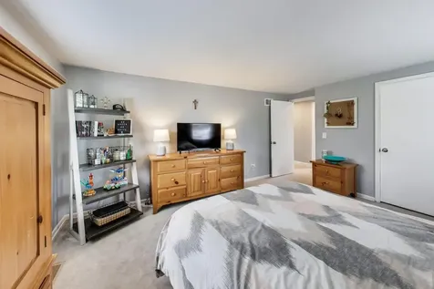 2822 North Brighton Place Arlington Heights IL 60004