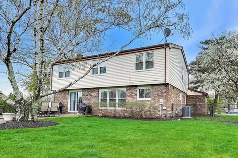 2822 North Brighton Place Arlington Heights IL 60004