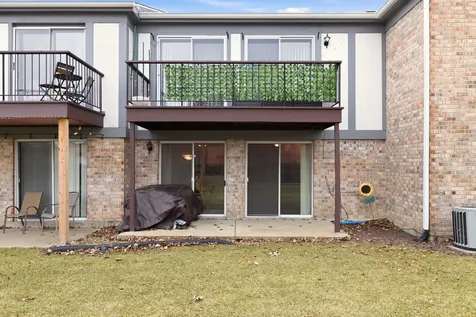 1215 Williamsport Drive Westmont IL 60559