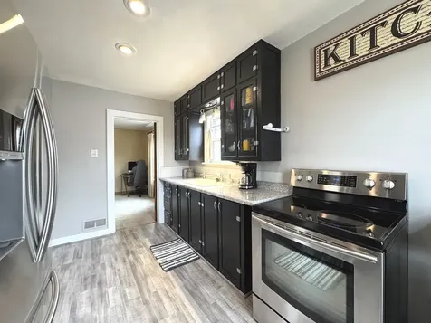 123 South Alma Avenue Kankakee IL 60901