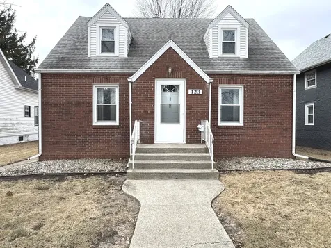 123 South Alma Avenue Kankakee IL 60901