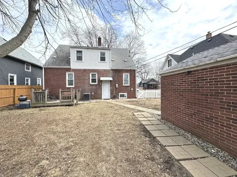 123 South Alma Avenue Kankakee IL 60901