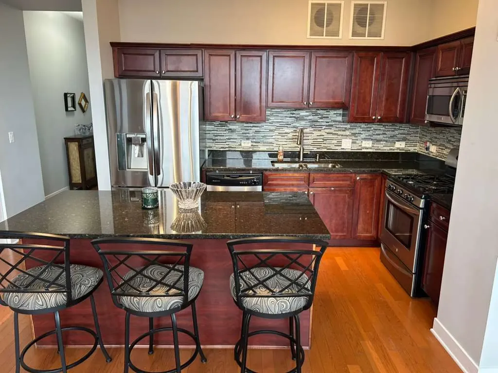 6000 North Cicero Avenue Chicago IL 60646