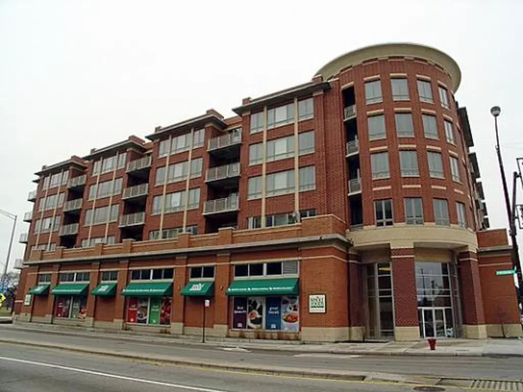 6000 North Cicero Avenue Chicago IL 60646
