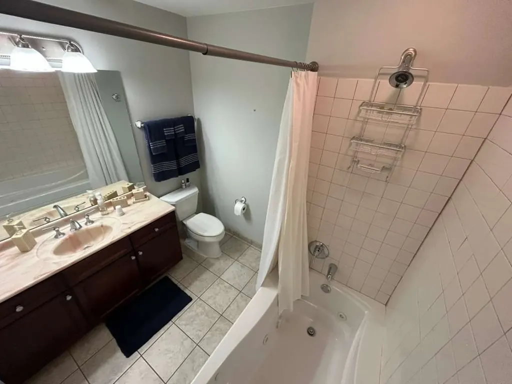 6000 North Cicero Avenue Chicago IL 60646