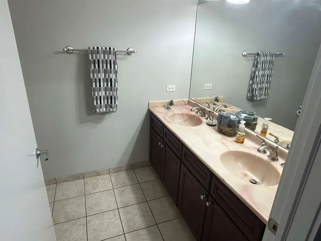 6000 North Cicero Avenue Chicago IL 60646
